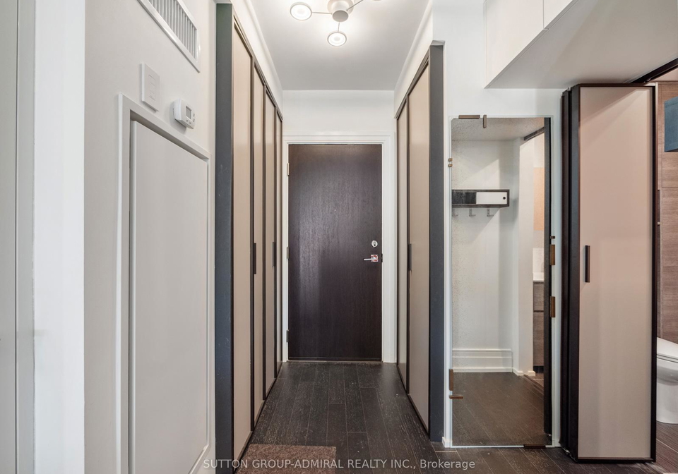 90-niagara-street-toronto-ontario-c13226312