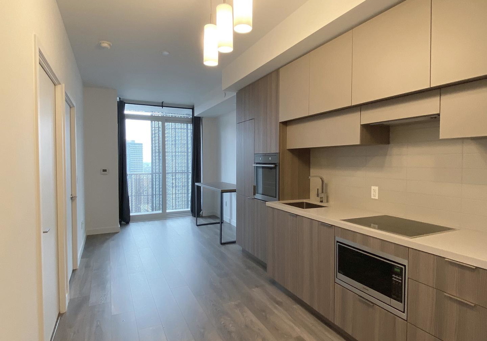 8-eglinton-avenue-e-toronto-ontario-c13226444