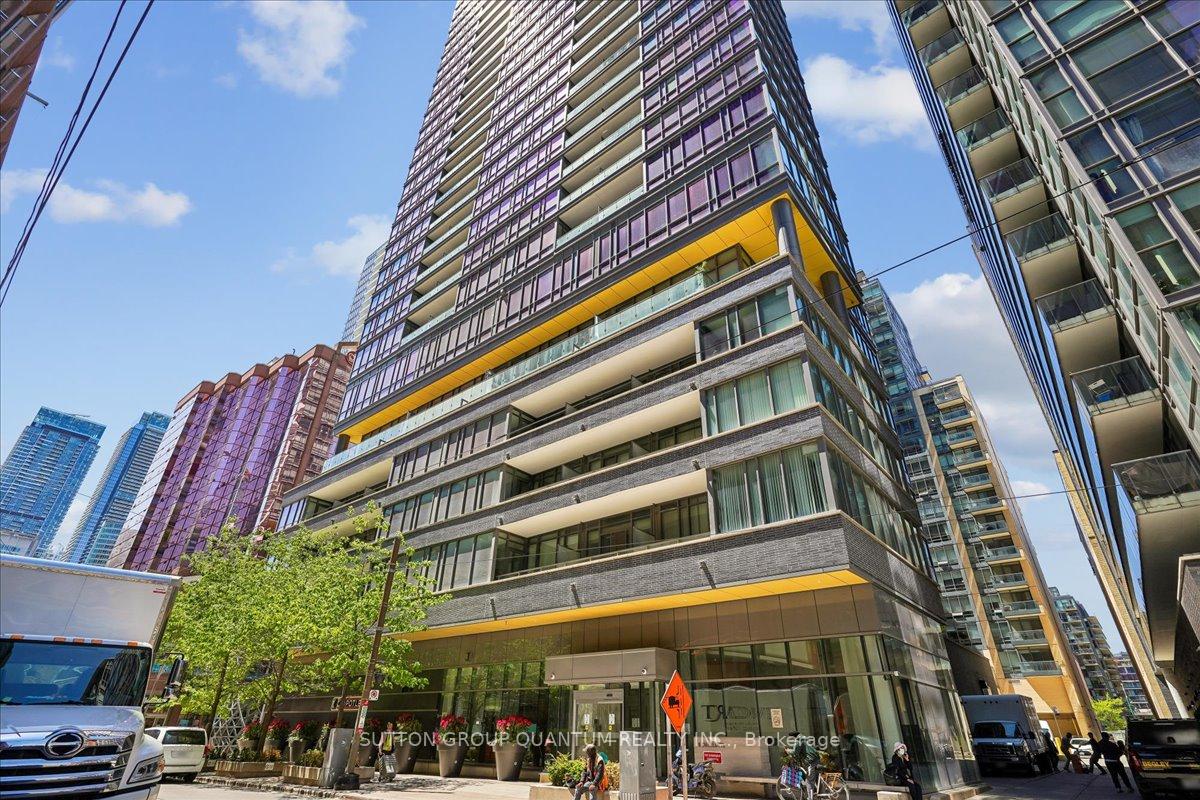 8-charlotte-street-toronto-ontario-c13226528