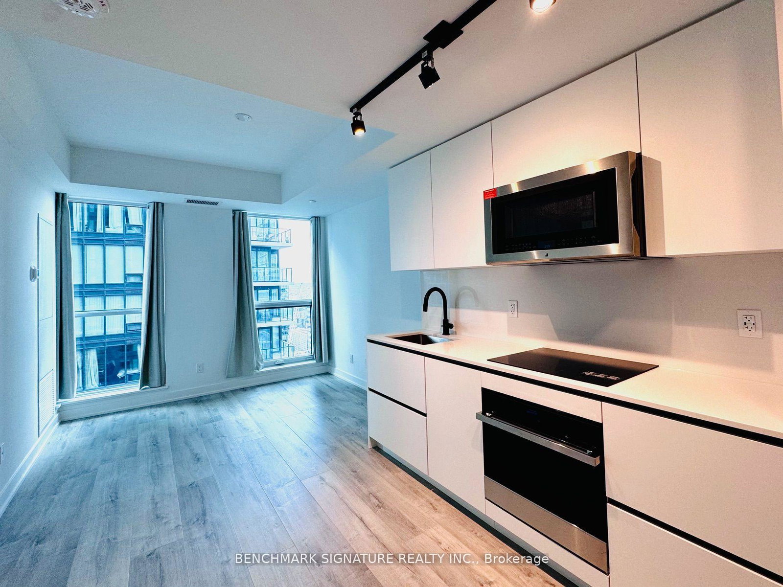 327-king-street-w-toronto-ontario-c13226582