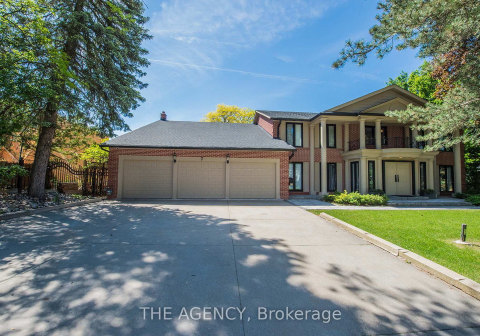 7-shady-oaks-crescent-north-york-ontario-c13226688