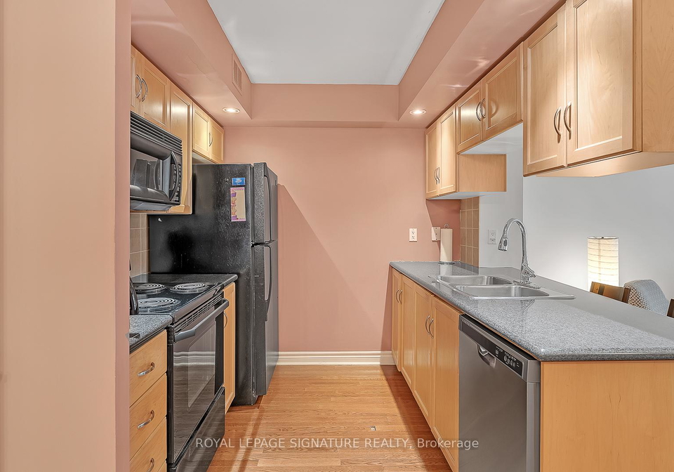 270-wellington-street-w-toronto-ontario-c13226792