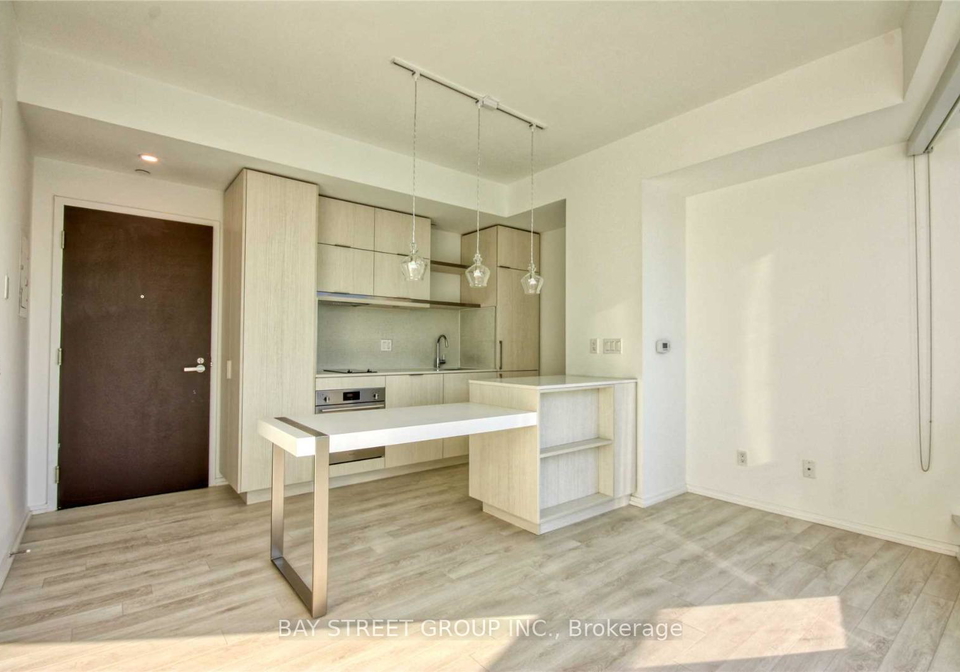 197-yonge-street-toronto-ontario-c13226956