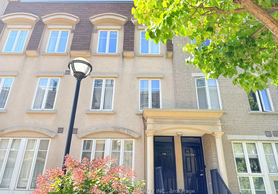 42-western-battery-road-toronto-ontario-c13227052