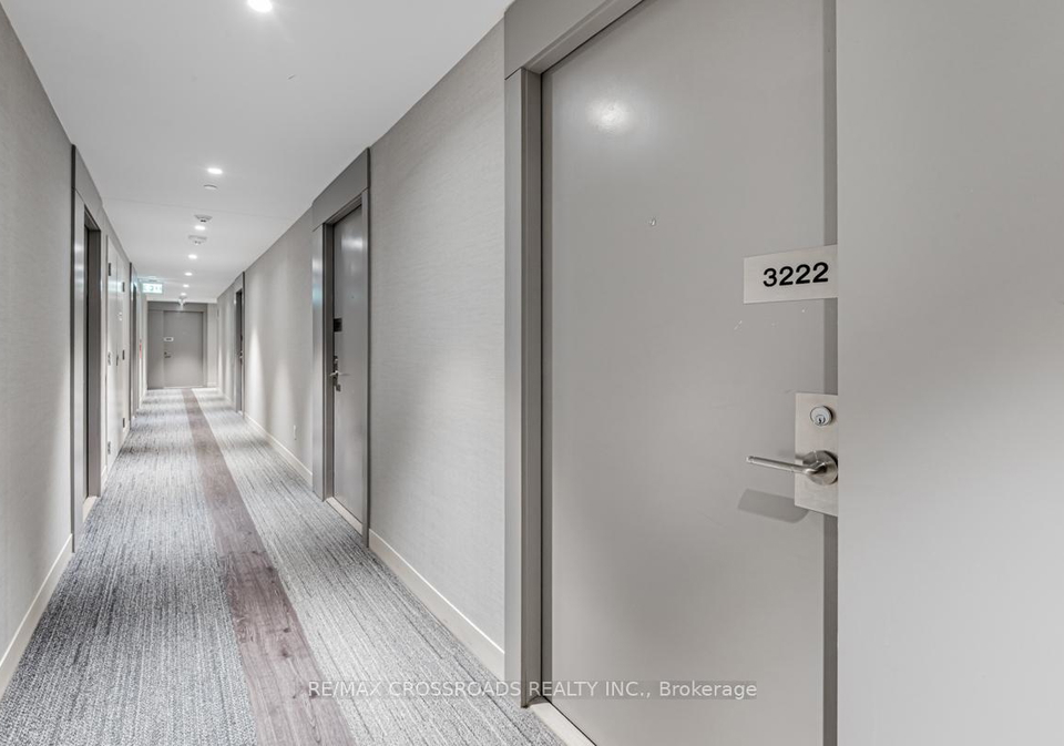 19-western-battery-road-toronto-ontario-c13227910