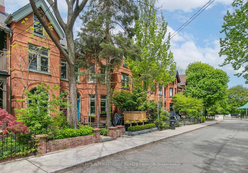 460-wellesley-street-e-toronto-ontario-c13228096