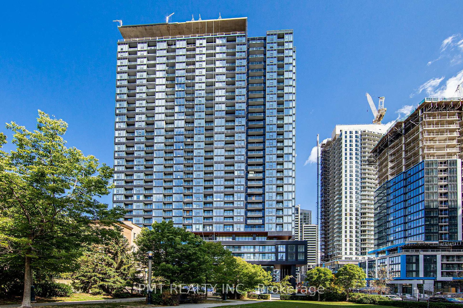 19-western-battery-road-toronto-ontario-c13228144