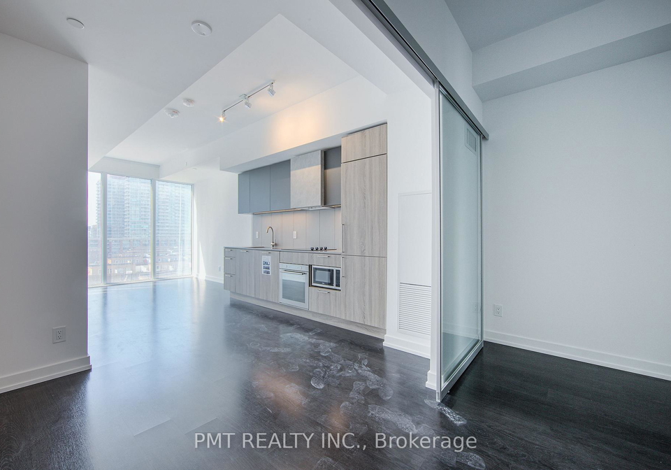 19-western-battery-road-toronto-ontario-c13228144