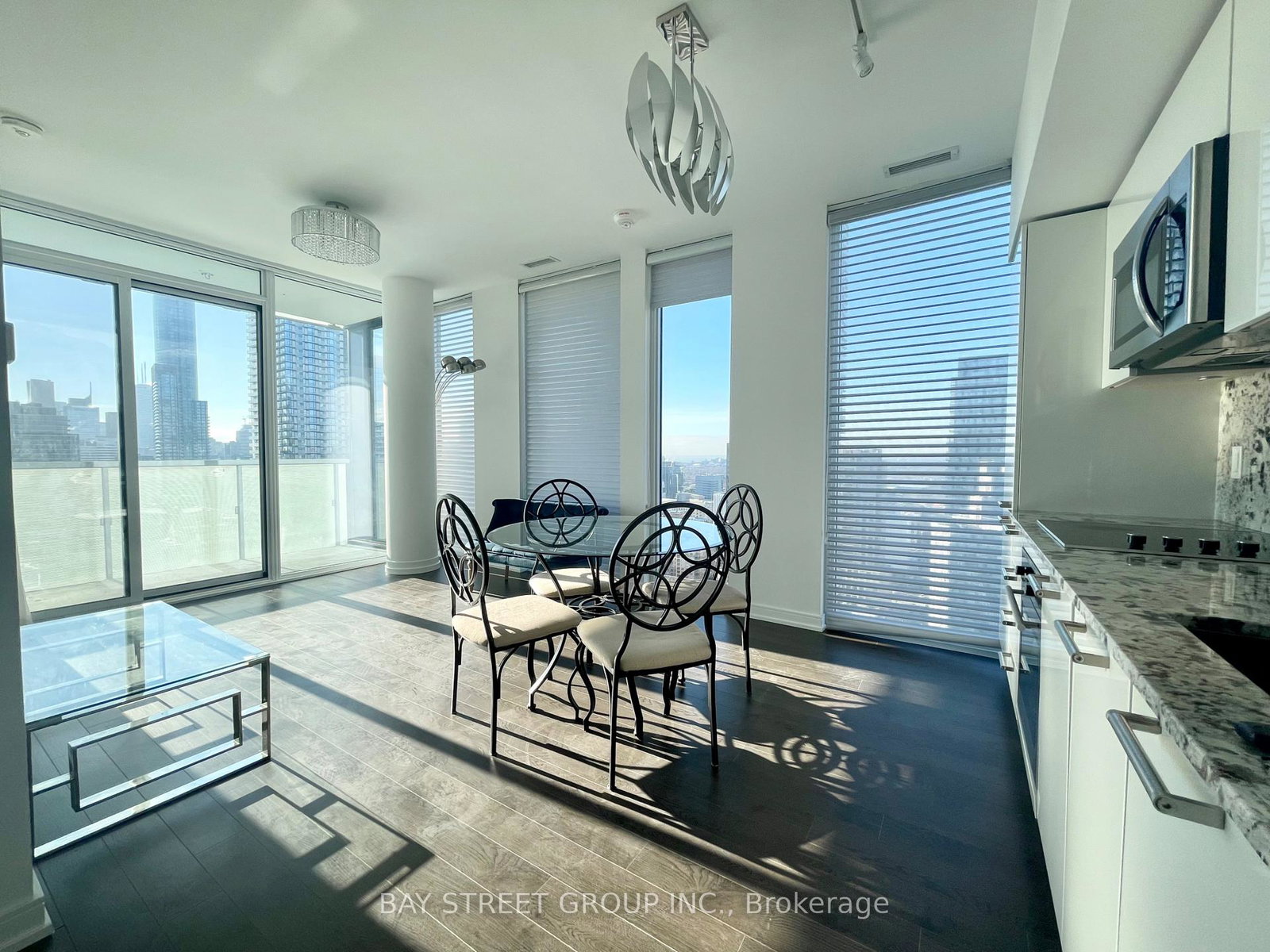 28-wellesley-street-e-toronto-ontario-c13228162