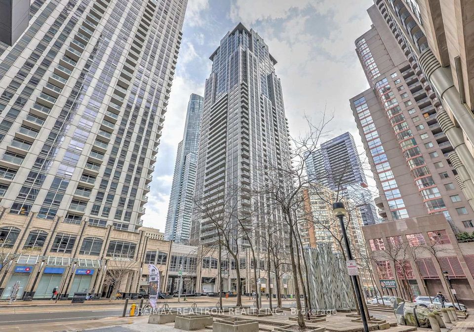 761-bay-street-toronto-ontario-c13228204