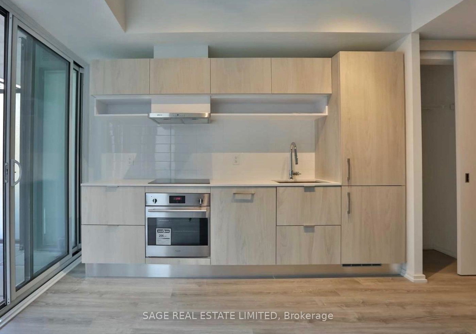 5-soudan-avenue-toronto-ontario-c13228462
