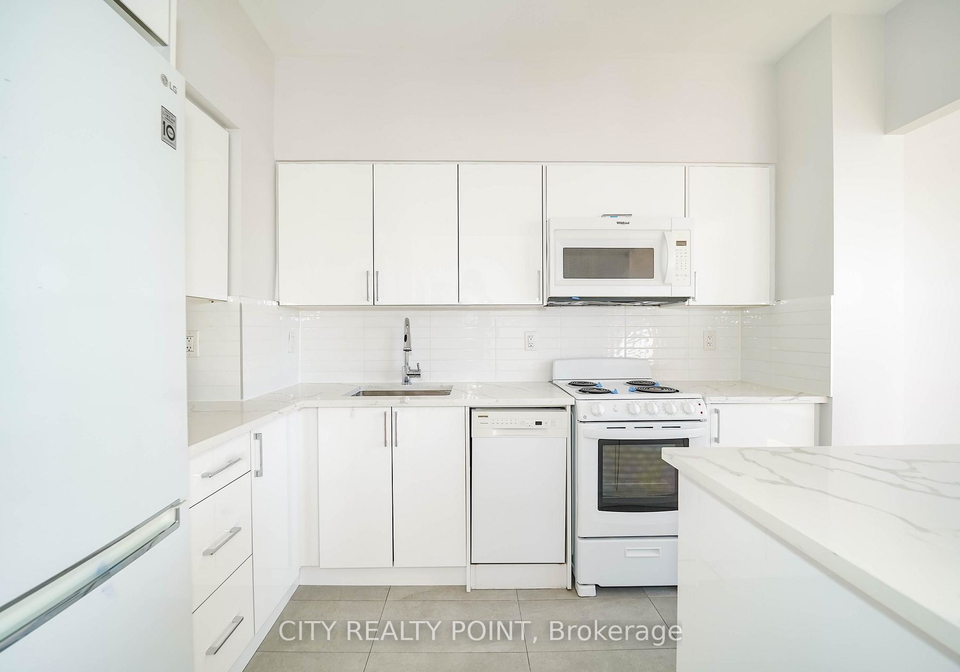 490-eglinton-avenue-e-toronto-ontario-c13228506