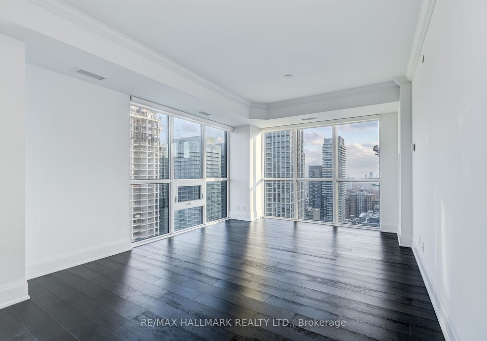 101-erskine-avenue-toronto-ontario-c13228774