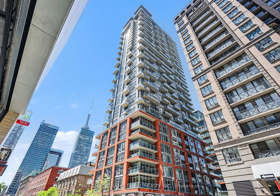 126-simcoe-street-toronto-ontario-c13228778