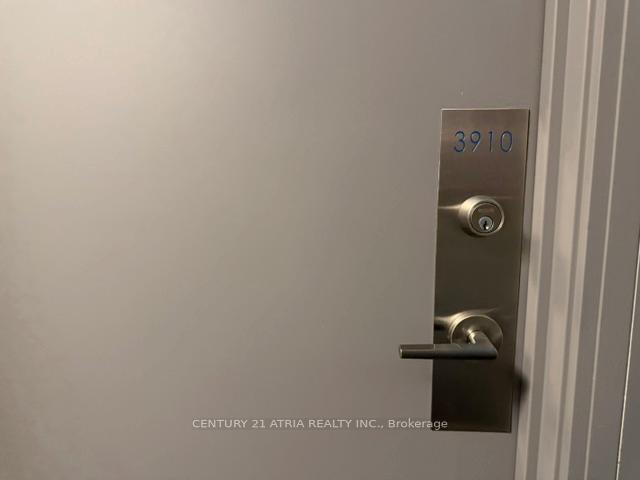 181-dundas-street-e-toronto-ontario-c13228832