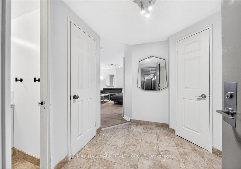 55-centre-avenue-toronto-ontario-c13228842