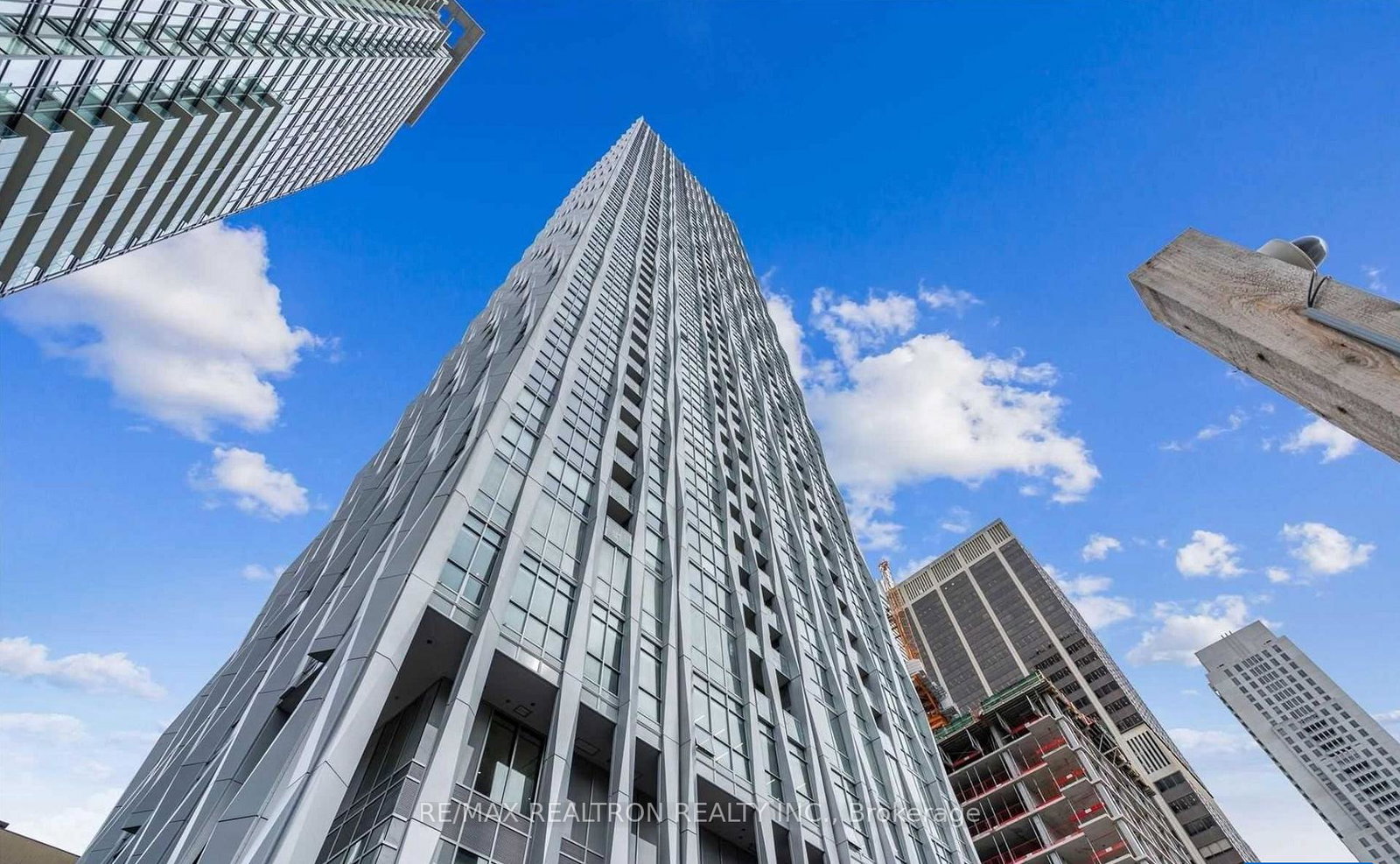 1-yorkville-avenue-toronto-ontario-c13229082