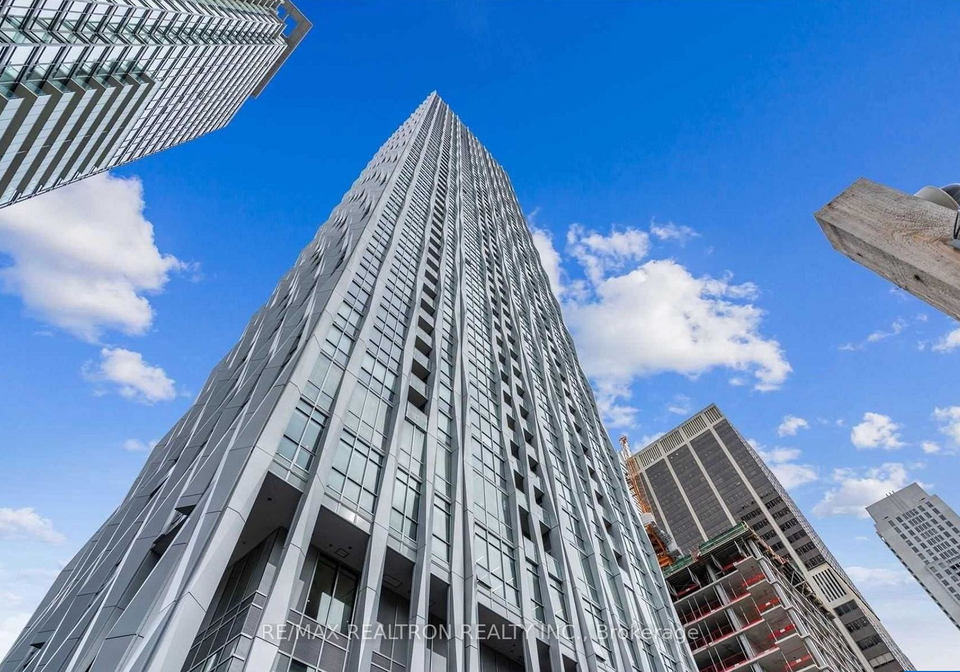 1-yorkville-avenue-toronto-ontario-c13229082
