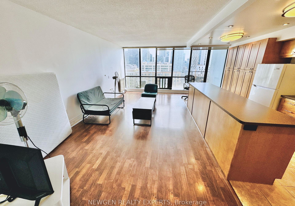 86-gerrard-street-e-toronto-ontario-c13229356