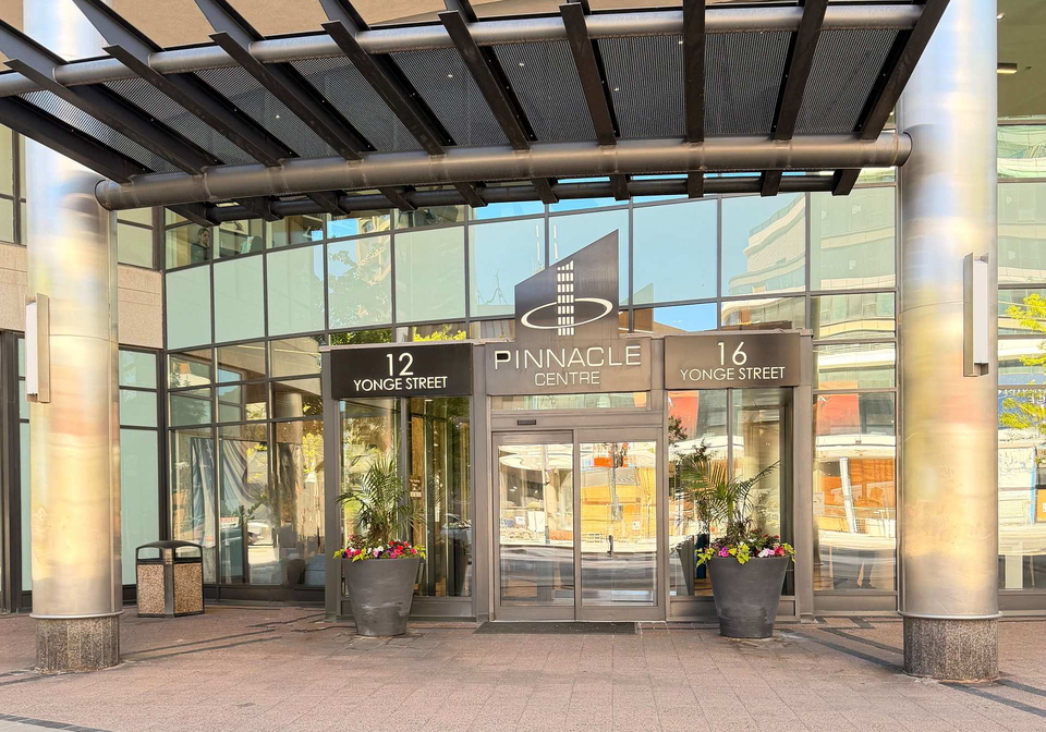 12-yonge-street-toronto-ontario-c13229466