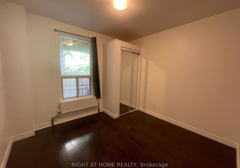 95-darcy-street-toronto-ontario-c13229528