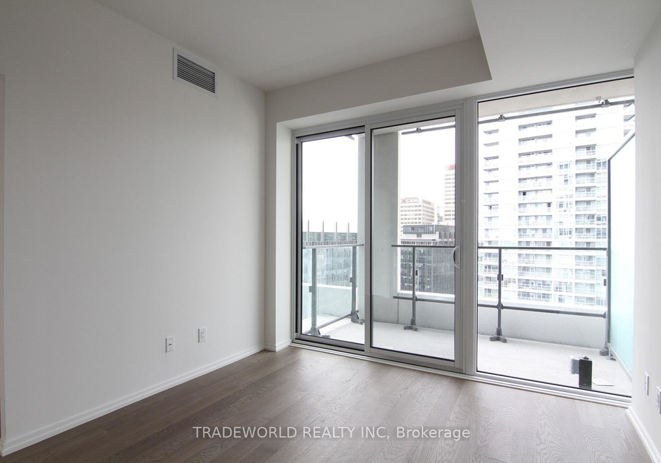 5-soudan-avenue-toronto-ontario-c13229900