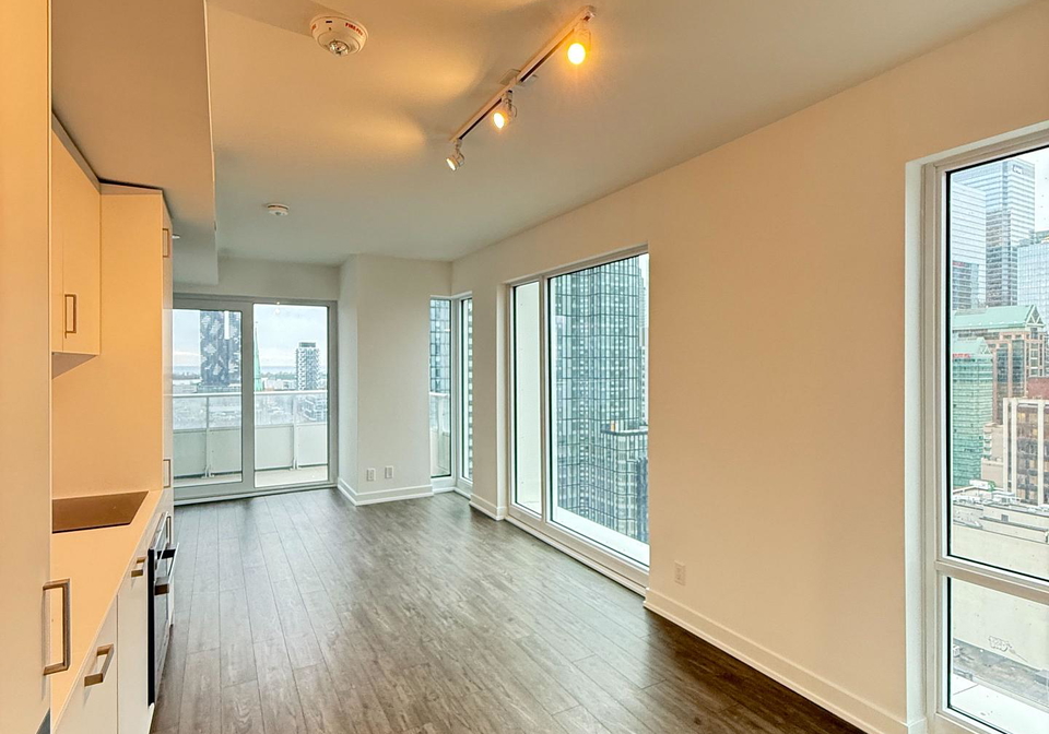 88-queen-street-toronto-ontario-c13230070