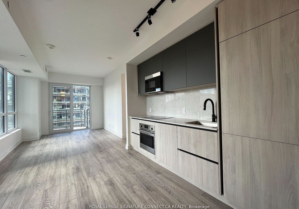 108-peter-street-toronto-ontario-c13230118