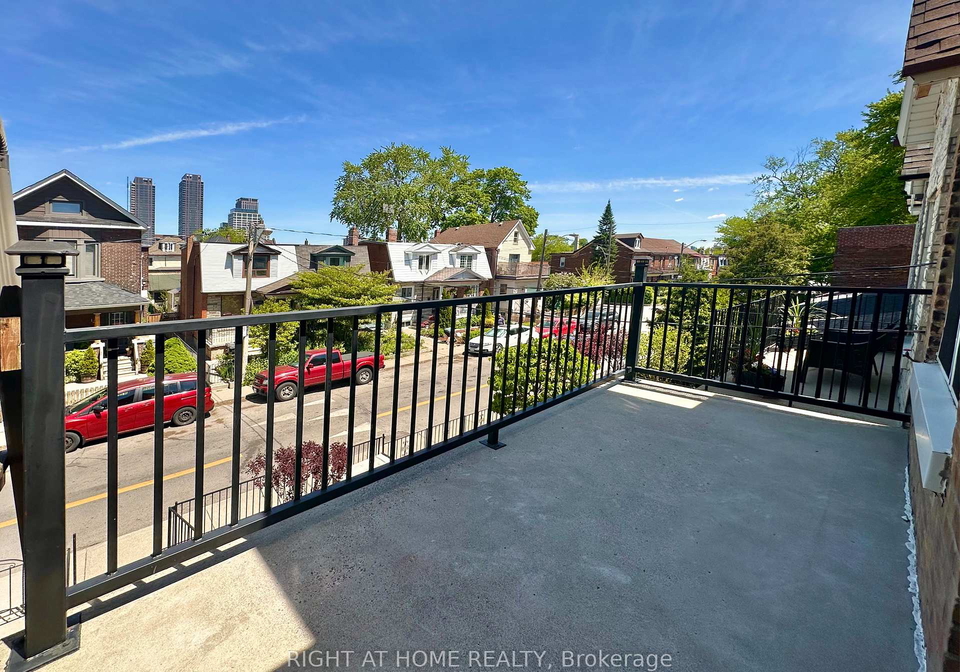 123-lindsey-avenue-toronto-ontario-c13230176