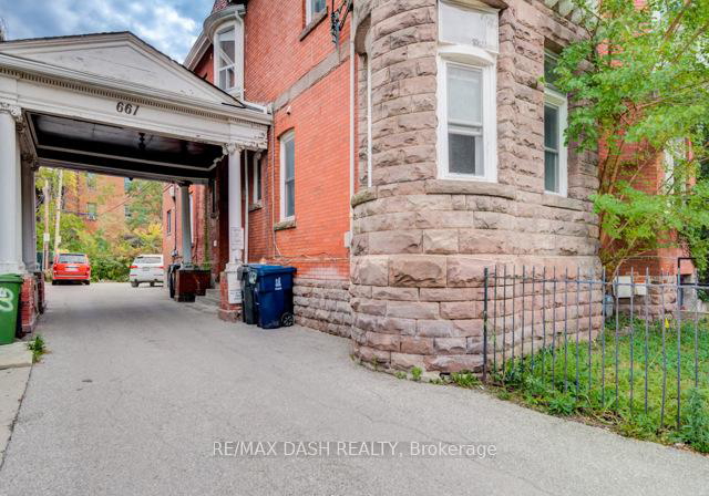 661-huron-street-toronto-ontario-c13230274