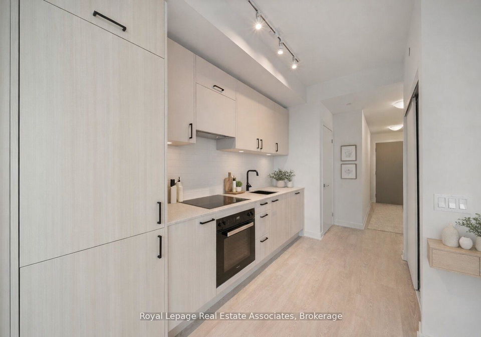 1-quarrington-lane-north-york-ontario-c13230410