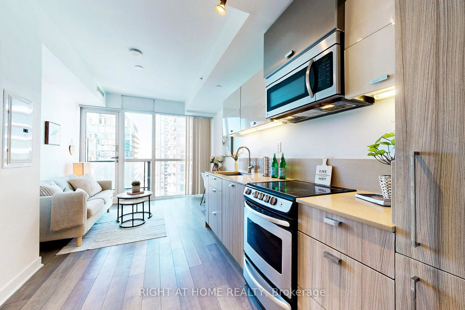 290-adelaide-street-w-toronto-ontario-c13230424