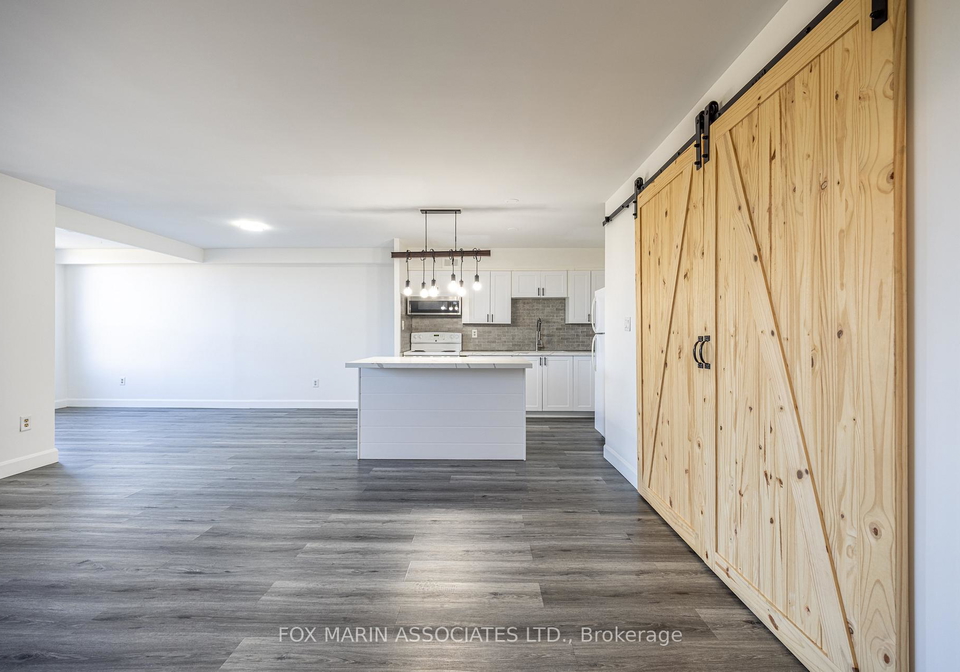 20-edgecliff-golfway-east-york-ontario-c13230432