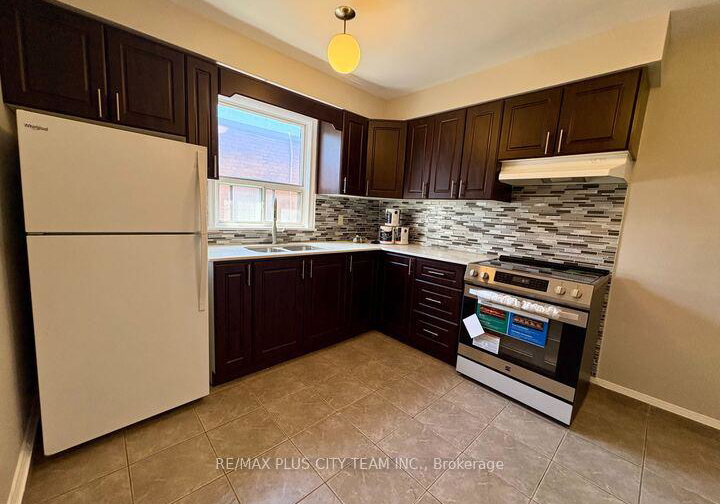 3835-bathurst-street-toronto-ontario-c13230498
