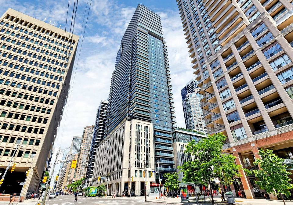955-bay-street-toronto-ontario-c13230500