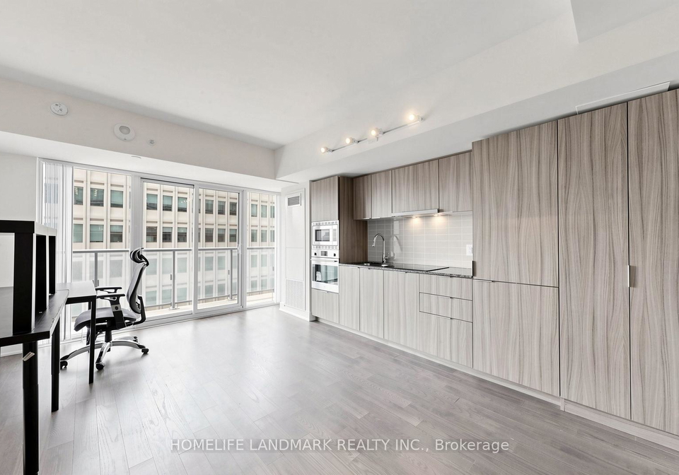 955-bay-street-toronto-ontario-c13230500