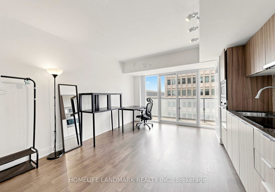 955-bay-street-toronto-ontario-c13230500