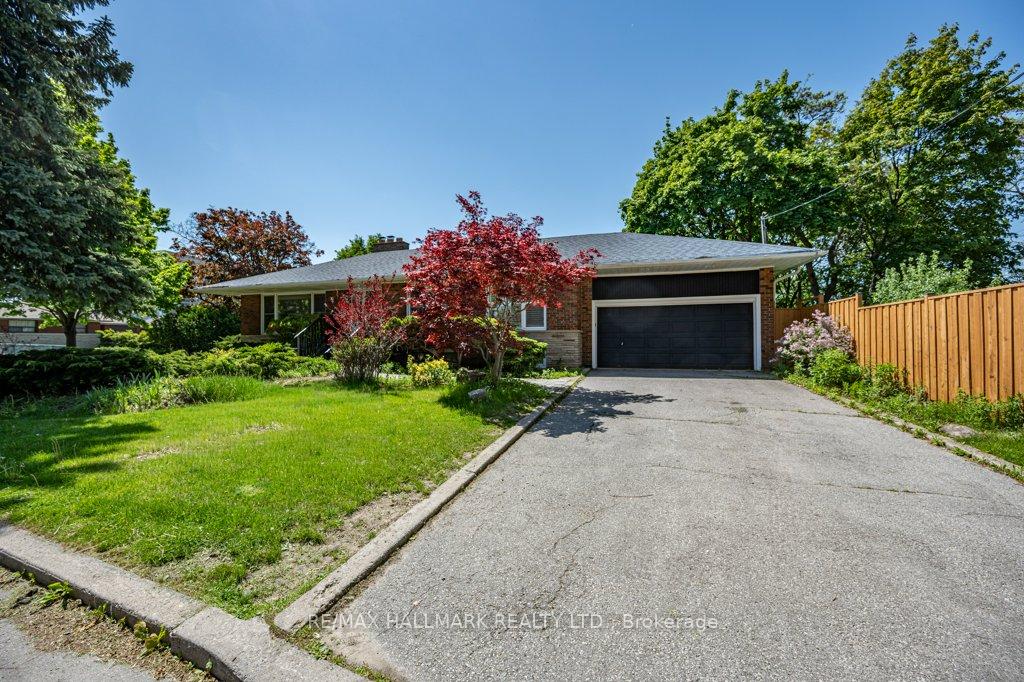 33-tinder-crescent-north-york-ontario-c13230522