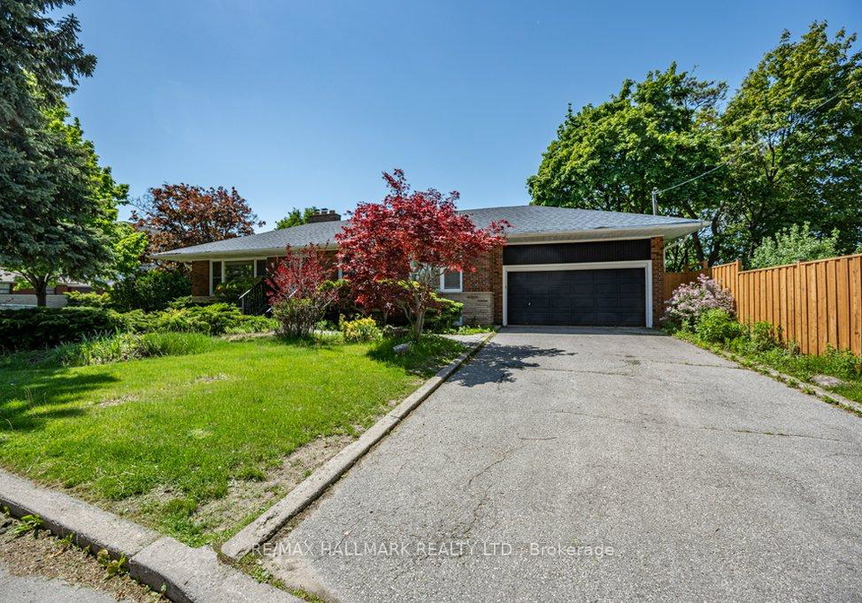 33-tinder-crescent-north-york-ontario-c13230522