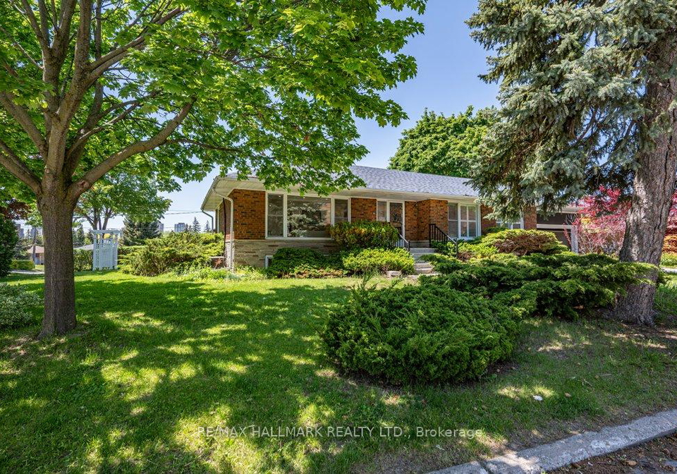 33-tinder-crescent-north-york-ontario-c13230522