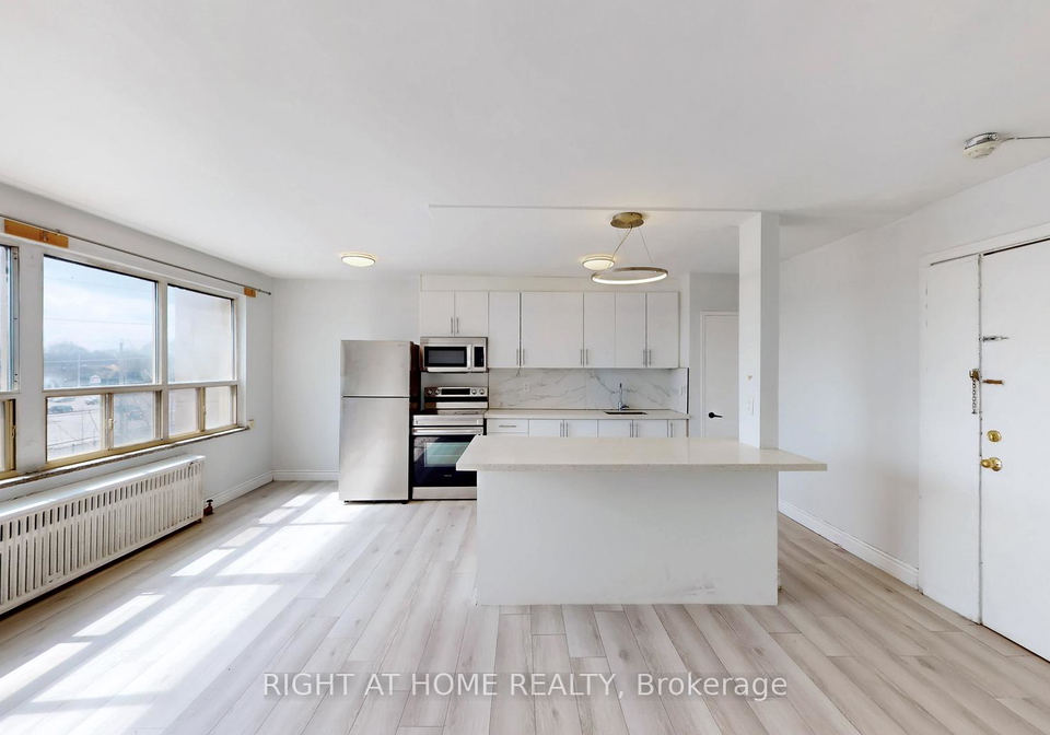 896-eglinton-avenue-e-east-york-ontario-c13230764