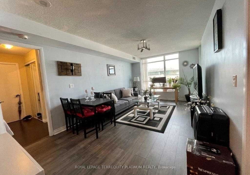 231-fort-york-boulevard-toronto-ontario-c13230834