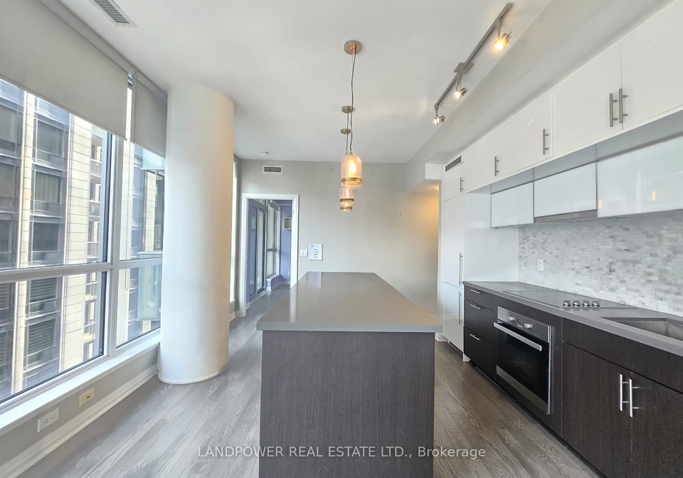 8-mercer-street-toronto-ontario-c13231198