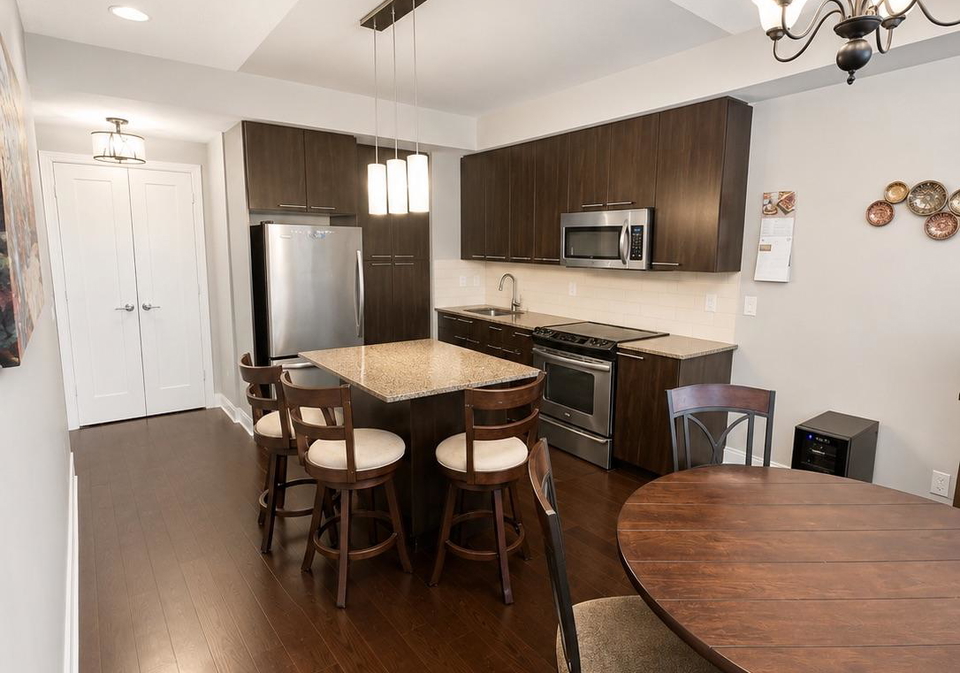 25-broadway-avenue-toronto-ontario-c13231252