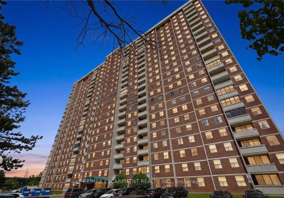 205-hilda-avenue-toronto-ontario-c13231370