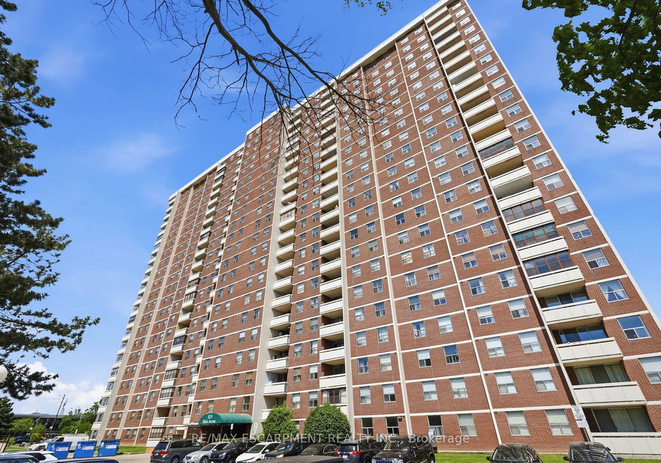 205-hilda-avenue-toronto-ontario-c13231370