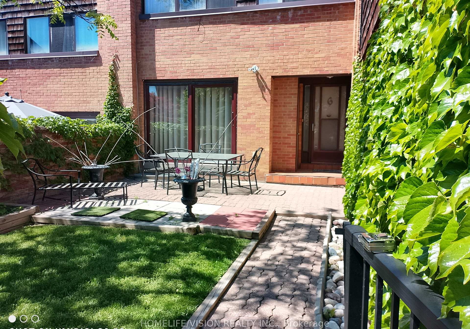 6-laurie-shepway-north-york-ontario-c13231456