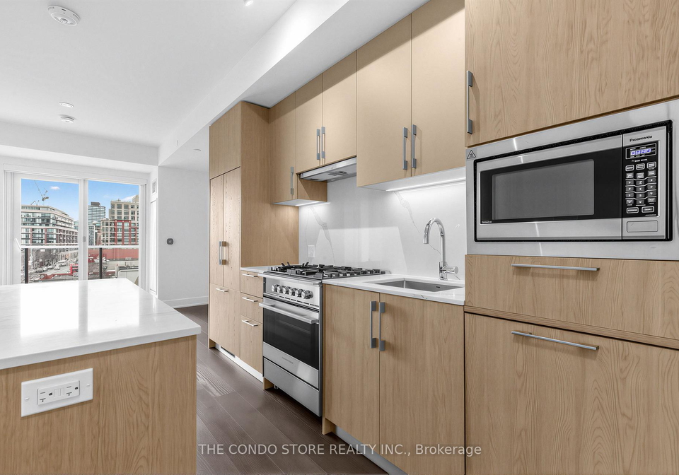 8-manor-road-w-toronto-ontario-c13231866