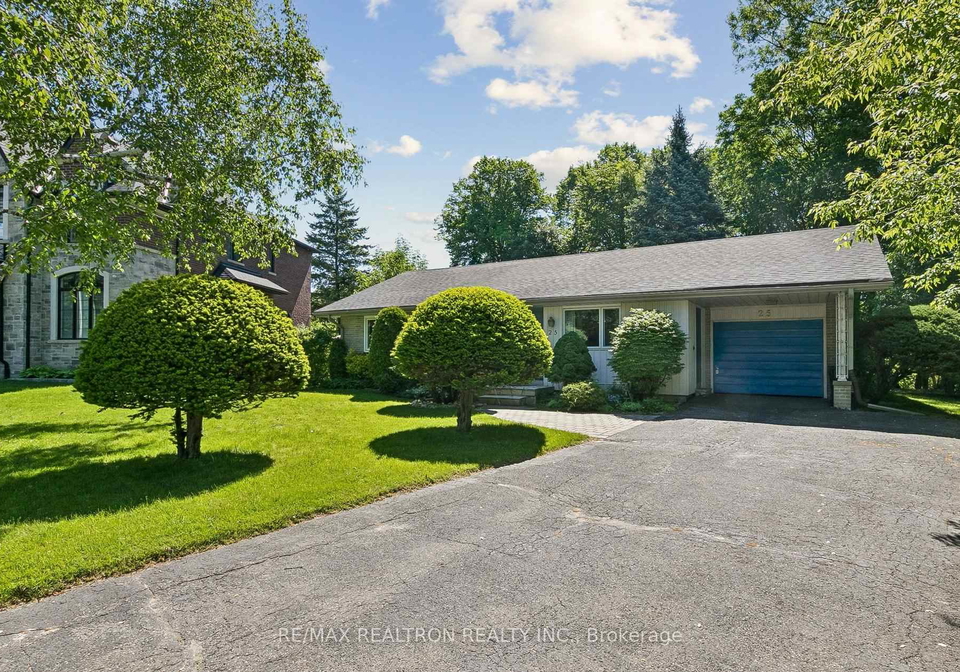 25-groveland-crescent-north-york-ontario-c13232008