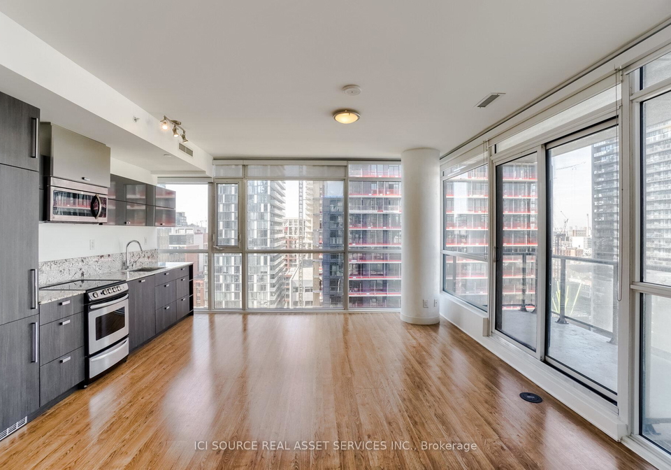 290-adelaide-street-w-toronto-ontario-c13232172
